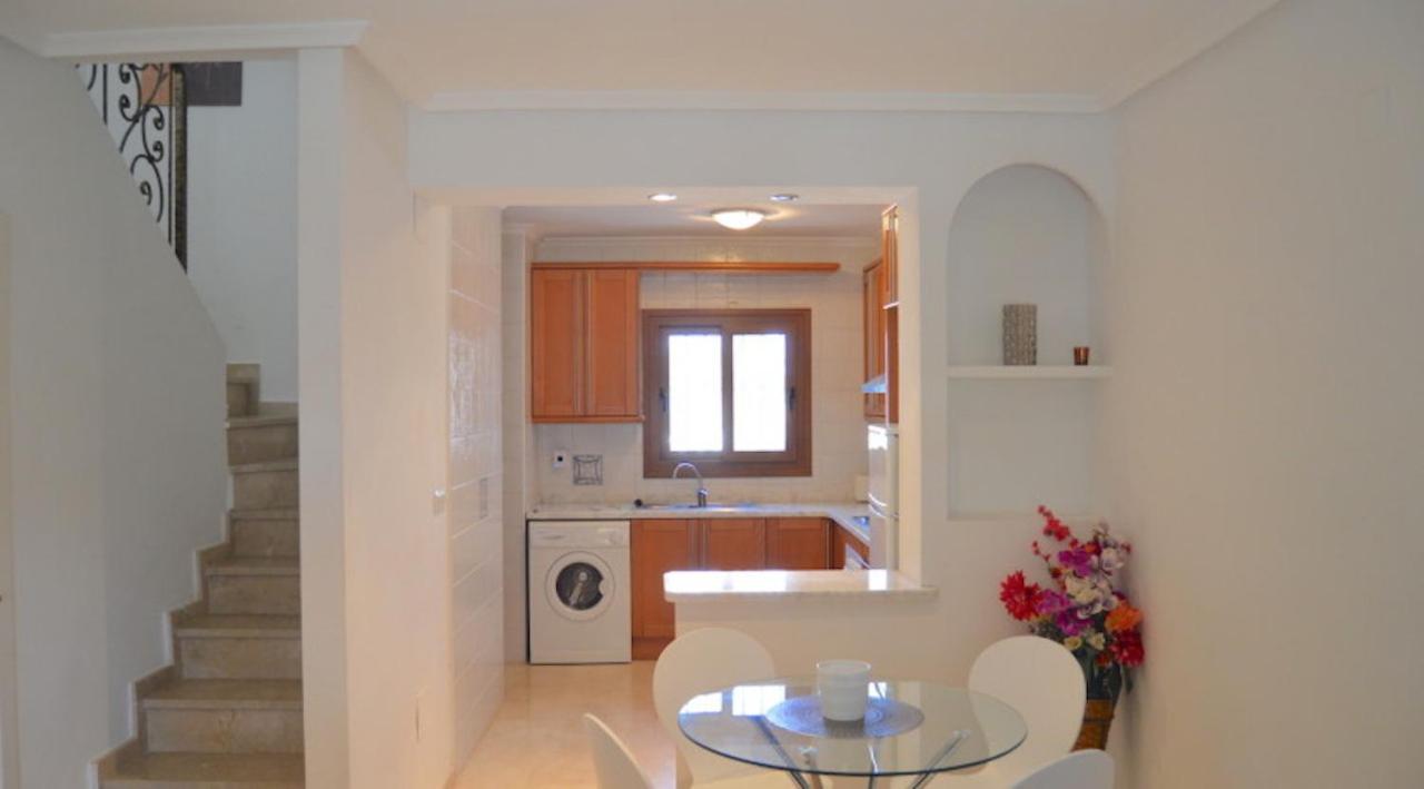 Villamartin, Lovely 2 Bed House, Short Walk To The Plaza. Orihuela Bagian luar foto