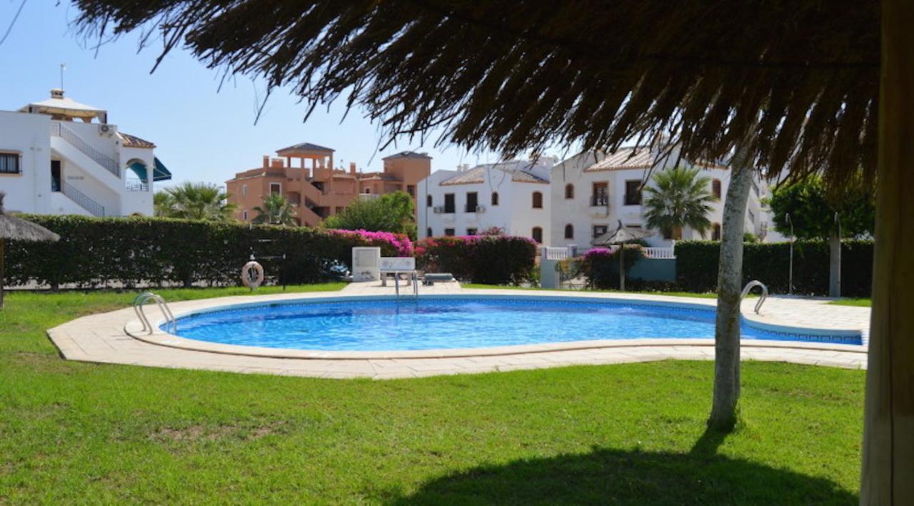 Villamartin, Lovely 2 Bed House, Short Walk To The Plaza. Orihuela Bagian luar foto